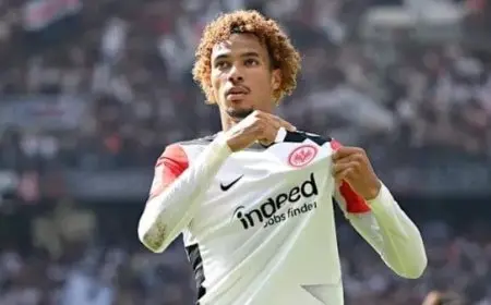 ليفربول يقترب من التعاقد مع إيكيتيكي مهاجم فرانكفورت