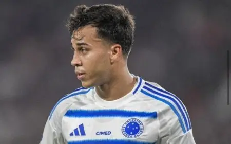 كروزيرو يتفوق على فلومينينسي وينفرد بصدارة الدوري البرازيلي