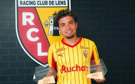 المغربي نائل العيناوي يودع لاعبي لانس قبل الانتقال إلى روما