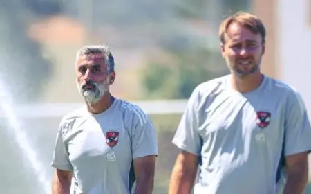 ريبيرو يلتقي بالطاقم المعاون خلال تدريب الأهلي