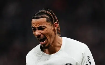 فرانكفورت يكمل صفقة انتقال إيكيتيكي إلى ليفربول