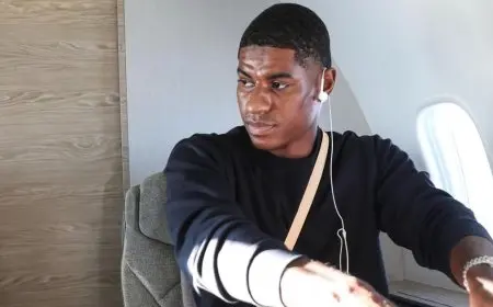 راشفورد يصل إلى برشلونة وموعد تقديمه للجمهور