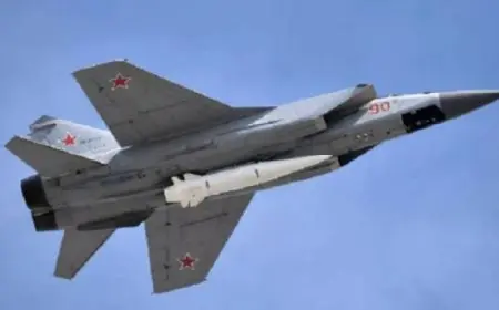 روسيا تشن هجمات صاروخية باستخدام كينجال على المنشآت العسكرية في أوكرانيا