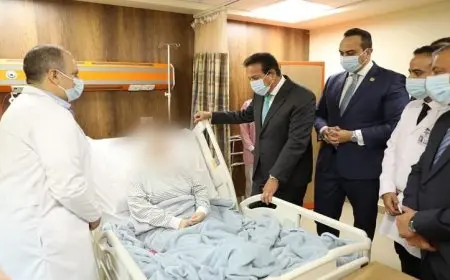 وزير الصحة يقوم بجولة في مجمع الإسماعيلية الطبي ويطلق مشروع رعايتك في بيتك