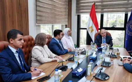 رئيس هيئة الدواء يناقش مع نوفارتس استراتيجيات توطين التصنيع وتعزيز صادرات الأدوية