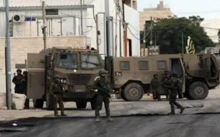 الاحتلال الإسرائيلى يدفع بتعزيزات عسكرية إلى طولكرم ويتمركز فى الحى الغربى منها