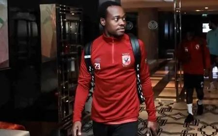 مستقبل غير واضح لبيرسي تاو.. لاعب الأهلي يتسبب في أزمة داخل القلعة الحمراء.. والزمالك يتابع الموقف