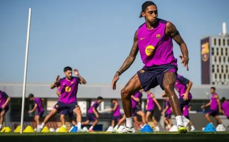 فوضى بعد إلغاء الرحلة.. برشلونة يقرر العودة للسفر إلى اليابان مجددًا