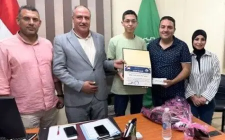 رئيس مدينة الخانكة يحتفي بالطالب حسين الحائز على المركز الثاني في الثانوية العامة على مستوى الجمهورية