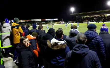 هل تعاني من الاكتئاب؟ طبيب يستخدم مباريات كرة القدم كوسيلة للعلاج