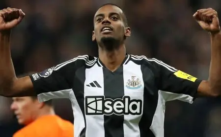 “مشكلة قانونية” تعرقل انتقال إيزاك مهاجم نيوكاسل إلى الهلال السعودي