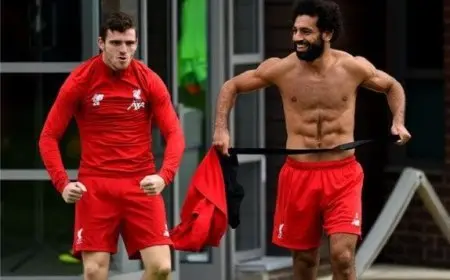 هل يساهم محمد صلاح في اتخاذ قرارات صفقات ليفربول؟.. روبرتسون يكشف الحقيقة