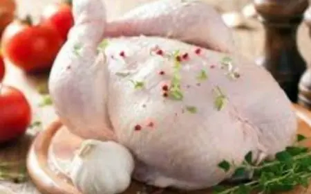 غسل الدجاج النىء قبل الطهى قد يسبب تسمم غذائى