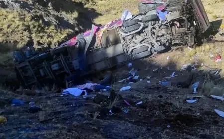 مصرع 15 شخصا في حادث مروع لحافلة في جبال الأنديز بالبيرو