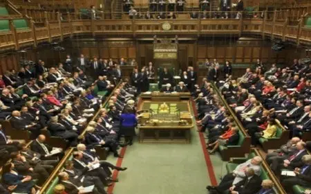 220 نائبا بريطانيا يحضّون ستارمر على الاعتراف بدولة فلسطين