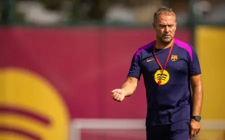 فليك يعبر عن “استيائه” للابورتا من فوضى برشلونة قبل السفر إلى اليابان