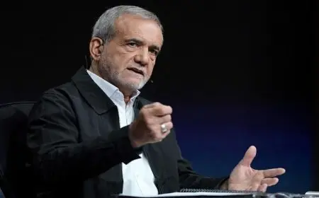 الرئيس الإيراني يدعو لتعزيز العلاقات مع الدول المجاورة في كافة المجالات