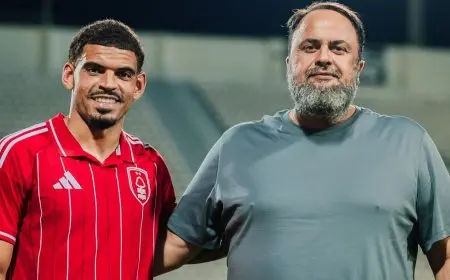 نوتنغهام فورست يفاجئ توتنهام ويجدد عقد نجمه الأول برقم قياسي