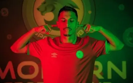 مودرن سبورت يعلن عن انضمام الجزائري أدم رجم للفريق