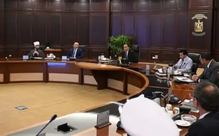 رئيس الوزراء يعقد اجتماعًا لمتابعة الخطط لمواجهة حوادث الطريق الدائري الإقليمي