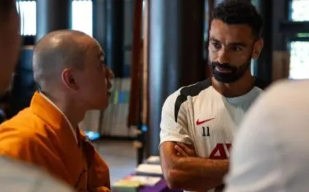 صلاح يزور مع لاعبي ليفربول معبد إيكوين في اليابان.. فما السبب وراء ذلك؟