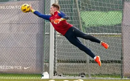 برشلونة يعلن عن إجراء تير شتيغن عملية جراحية ويؤجل الجدل الدائر