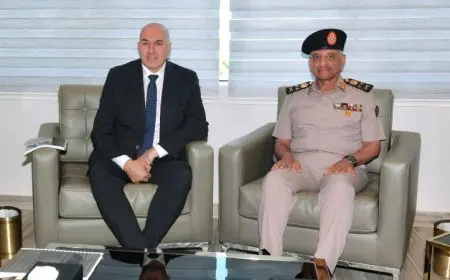 وزير الدفاع يستعرض سبل تعزيز التعاون العسكري مع نظيره الإيطالي