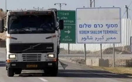 فظائع الإنسانية تتراجع إدخال 93 شاحنة مساعدات إنسانية إلى الفلسطينيين في غزة