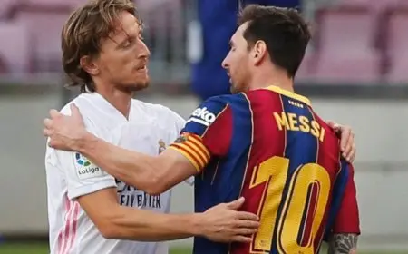 معلّق برشلونة يستهزئ بمودريتش وجماهير ريال مدريد تطالب بالاعتذار