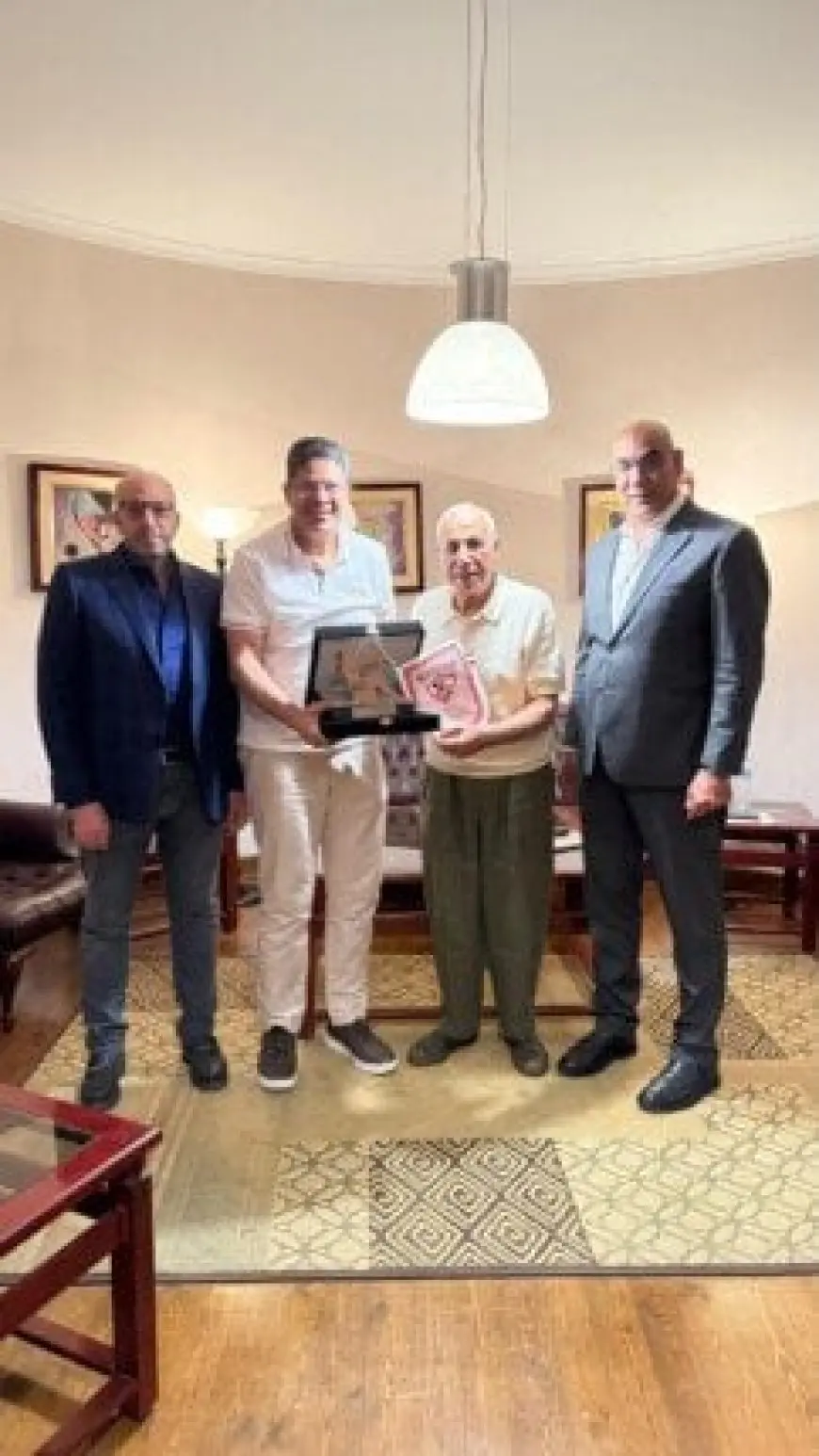 مجلس الزمالك يحتفل بأيمن الرمادي بعد مغادرته القلعة البيضاء