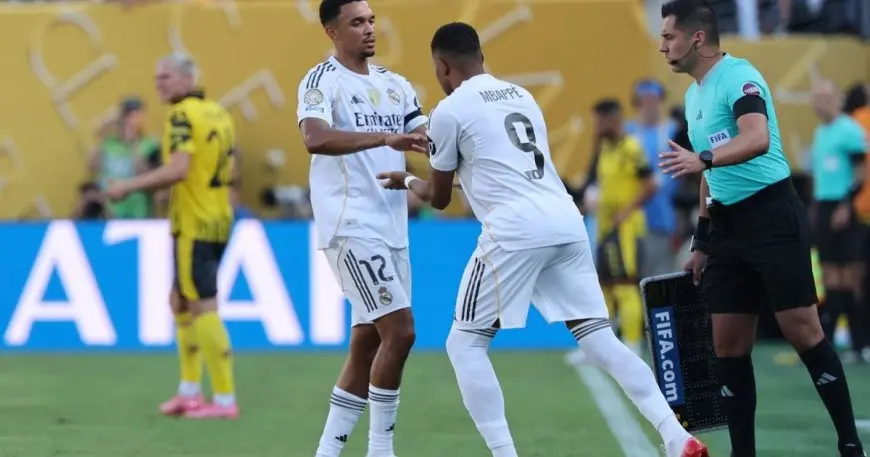 مبابي يتصدر هجوم ريال مدريد في مواجهة سان جيرمان مع غياب أرنولد