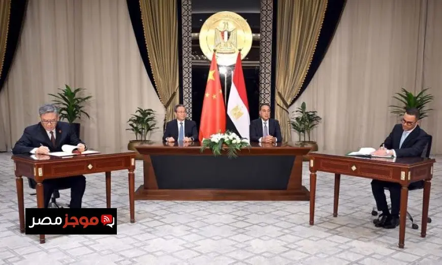 رئيس الوزراء يعزز التعاون مع رئيس مجلس الدولة الصيني من خلال توقيع وثائق مهمة