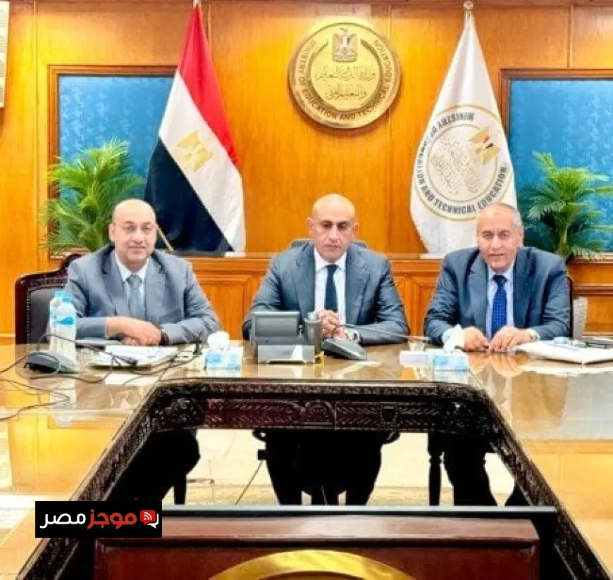 الثانوية العامة 2025 عبد اللطيف يؤكد أهمية تكثيف الاستعدادات للامتحانات المقبلة يوم الخميس