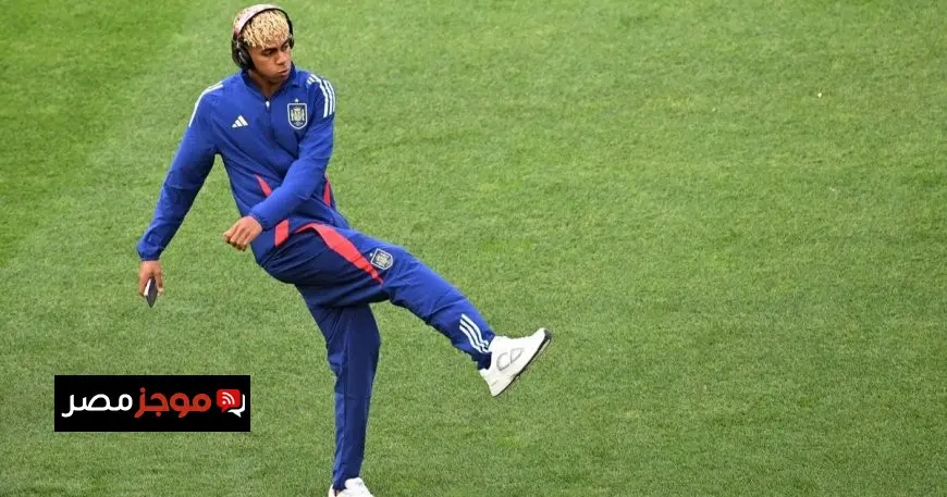 يامال يُجدد عقده ويُعلن عن الرقم 10 بحضور جدته اليوم