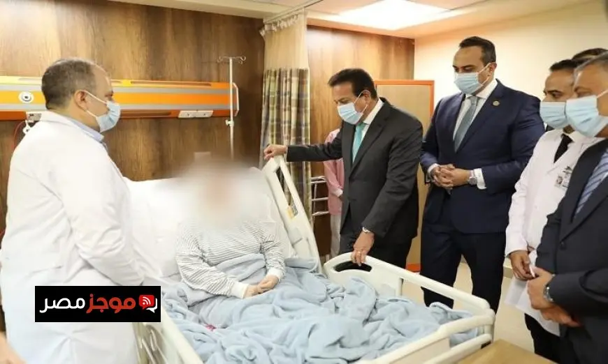 وزير الصحة يقوم بجولة في مجمع الإسماعيلية الطبي ويطلق مشروع رعايتك في بيتك