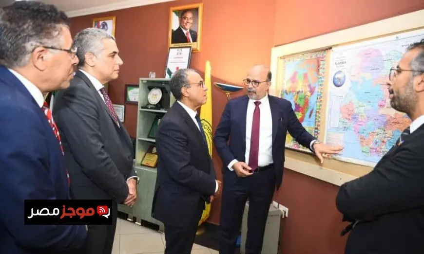 عبد العاطي يستعرض مشاريع شركة المقاولون العرب الرائدة في نيجيريا