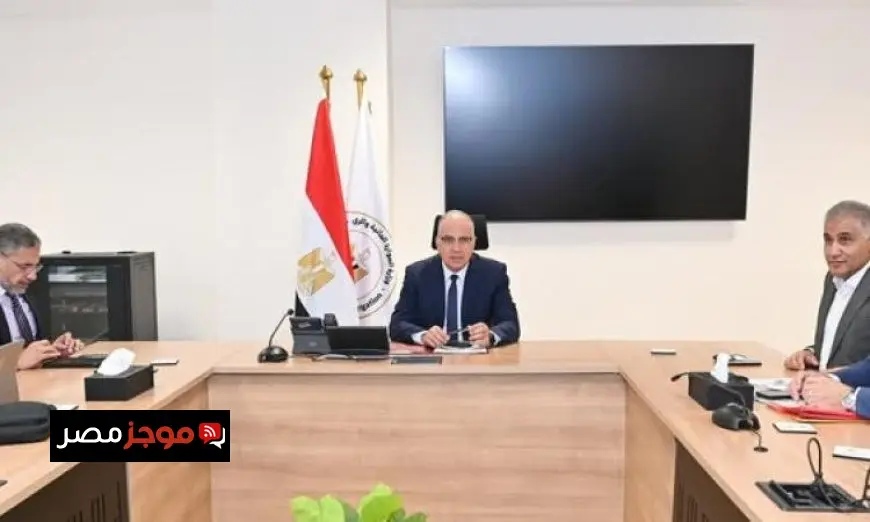 وزير الري يستعرض استخدام تقنيات المسح ثلاثي الأبعاد لتفقد القناطر