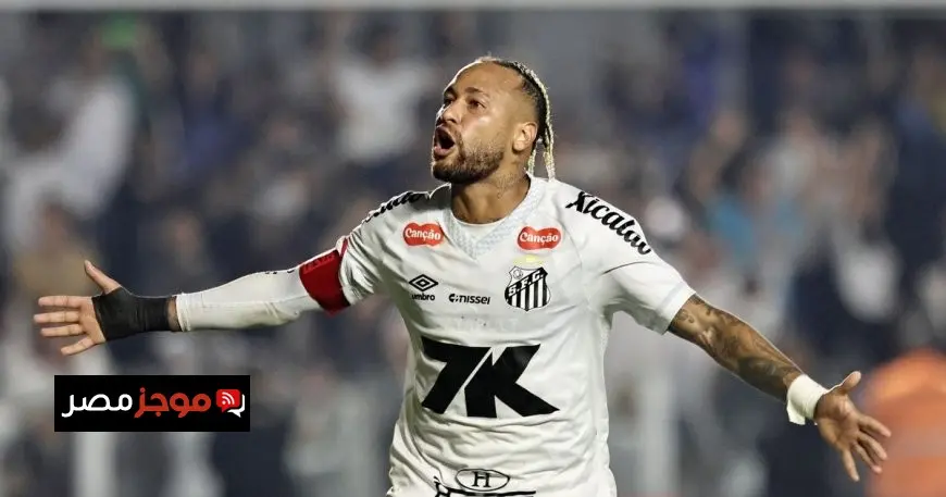 نيمار يحتفل بهدف لم يسجله ويتعارك مع أحد مشجعي سانتوس