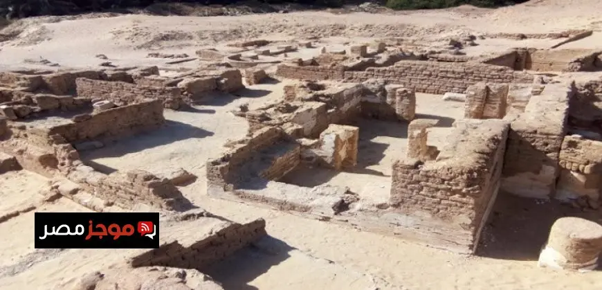 الآثار: الكشف عن بقايا العناصر المعمارية للمدينة السكنية الرئيسية لواحات الخارجة ببدايات العصر القبطى المبكر