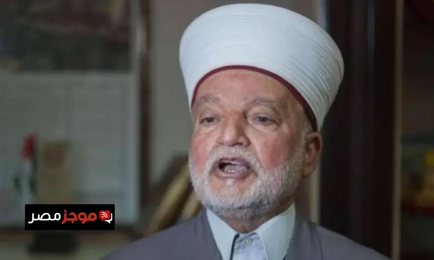الاحتلال الإسرائيلي يعتقل مفتي القدس أثناء أدائه الصلاة في المسجد الأقصى