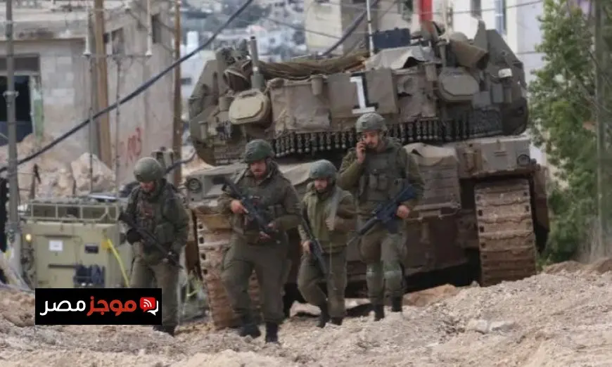 استشهاد شاب فلسطيني واعتقال ثلاثة إخوة في الضفة الغربية