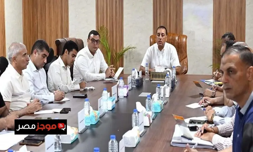 مدبولي يؤكد ضرورة تسريع تنفيذ مشاريع الطرق في رأس الحكمة الجديدة وشمس الحكمة