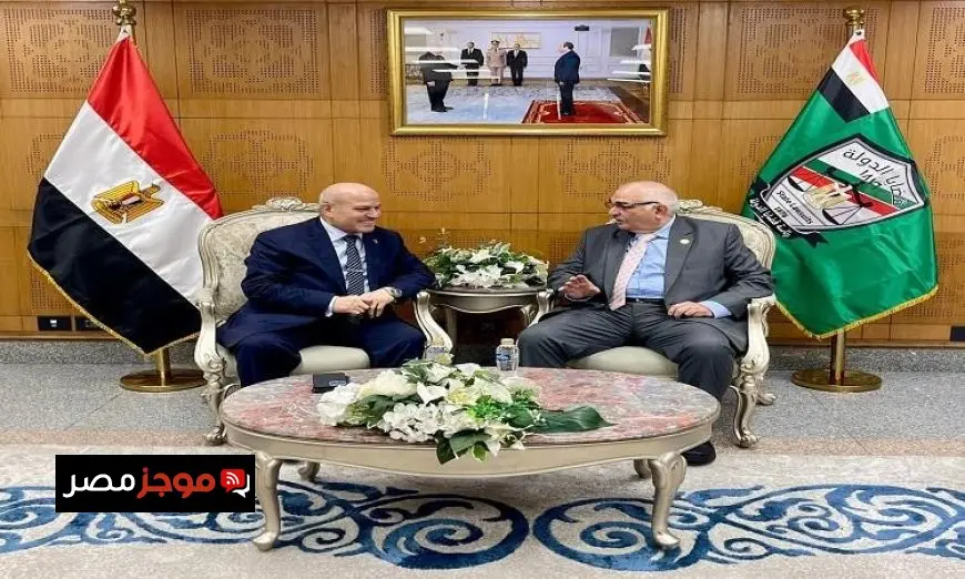 رئيس النيابة الإدارية يحتفل بتعيين رئيس هيئة قضايا الدولة ويهنئه بمناصبه الجديدة