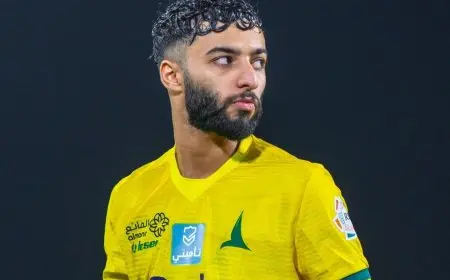 الأهلي السعودي يتعاقد مع صالح أبو الشامات حتى عام 2028