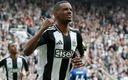 مانشستر يونايتد يتنافس مع ليفربول ويخطط لتقديم عرض لضم إيزاك