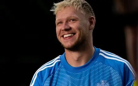 نيوكاسل يضم الحارس رامسديل ويتلقى رسالة من المشجعة “جانيت”