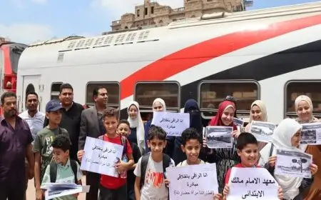 السكك الحديدية تستضيف طلبة المعاهد الأزهرية في جولة مميزة داخل محطة المنصورة