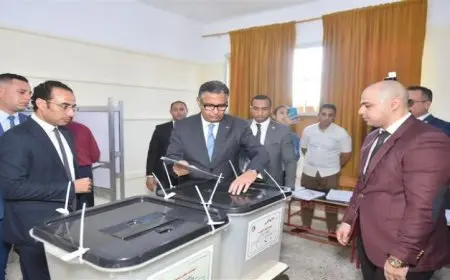 وزير التموين يشارك في انتخابات مجلس الشيوخ ويدلي بصوته في لجنة التجمع