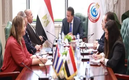 وزير الصحة يتناقش مع سفير كوبا حول تعزيز التعاون في مجال الرعاية الصحية