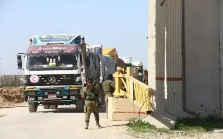 إسرائيل تبدأ بفتح الحدود جزئيا لدخول السلع التجارية إلى غزة مجددا